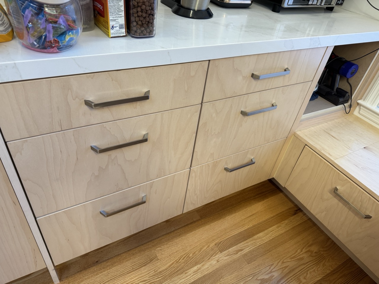 Cabinet 15