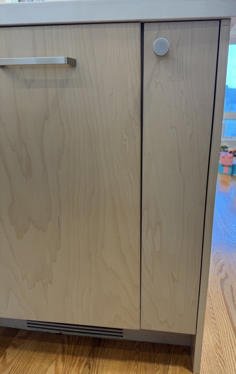 Cabinet 2