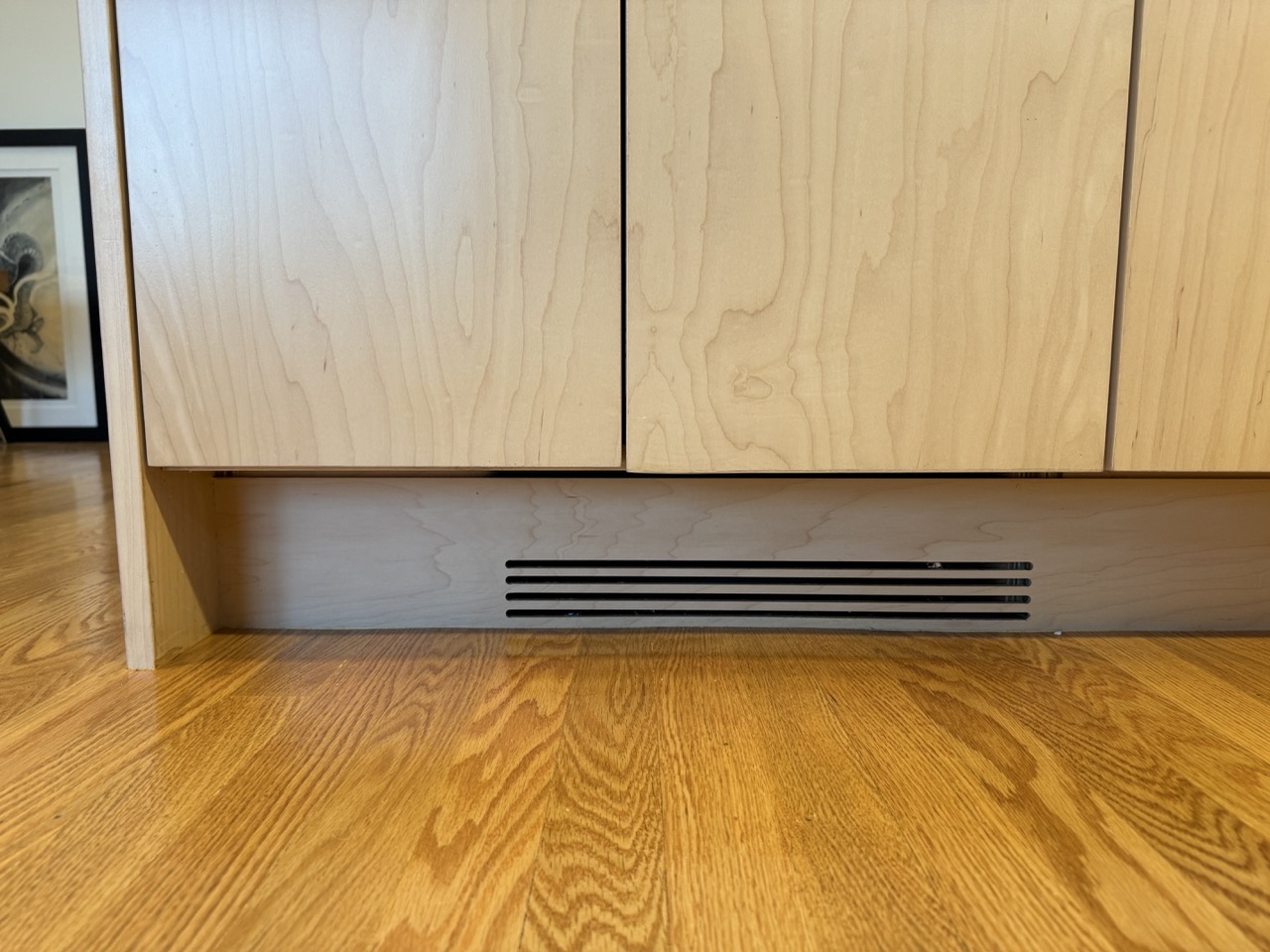 Cabinet 23