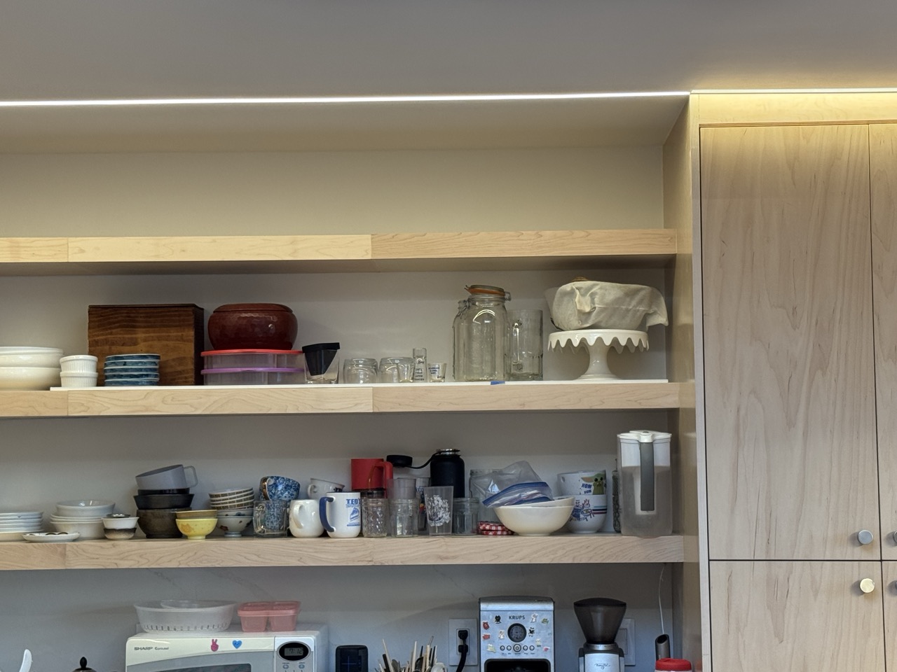 Cabinet 24