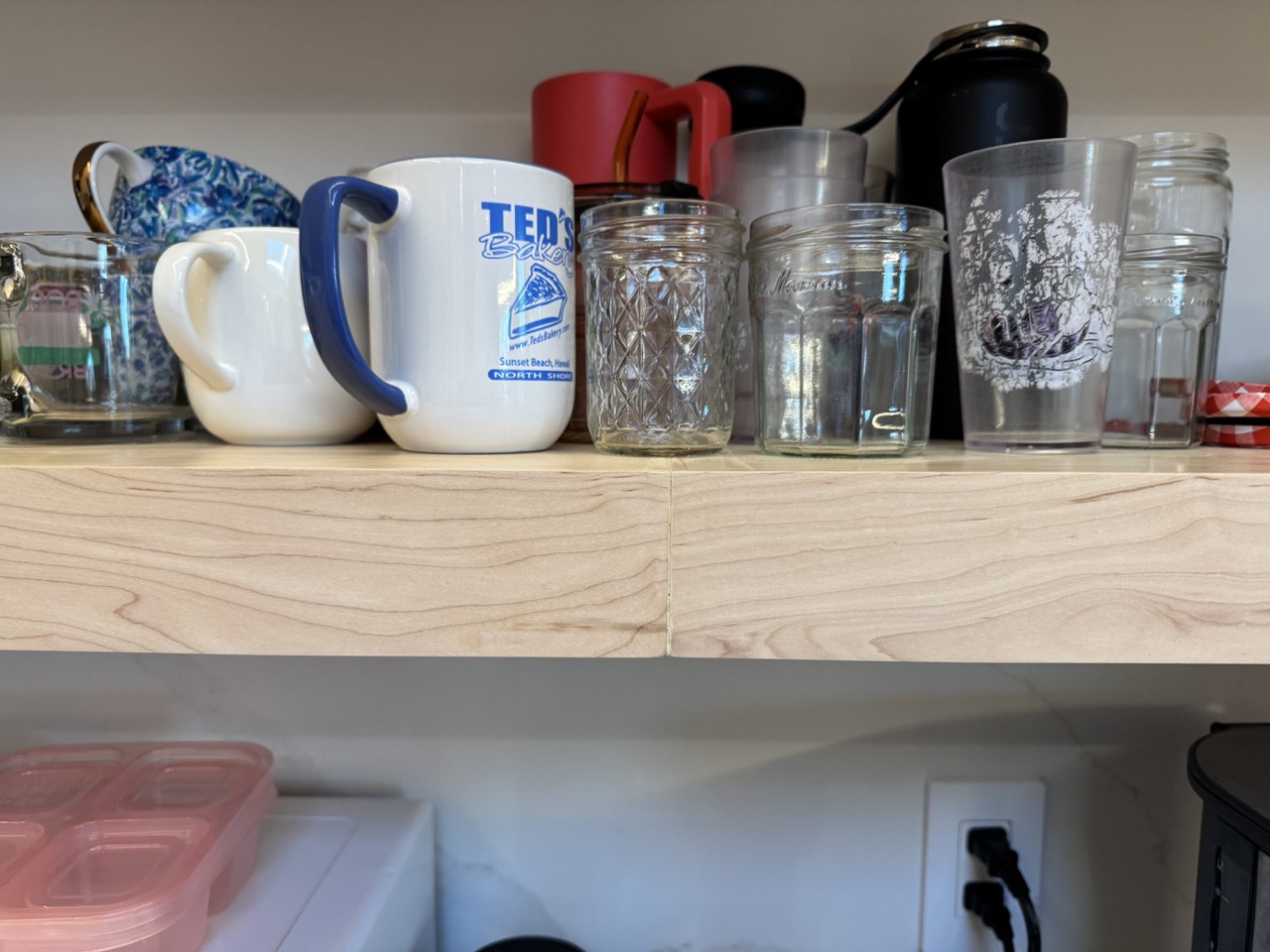 Cabinet 9